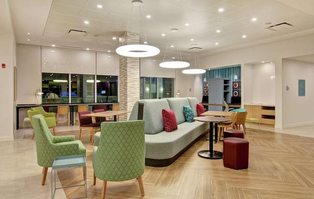 Home2 Suites by Hilton Montreal Dorval