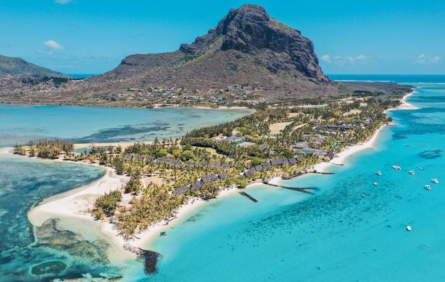 Paradis Beachcomber Golf Resort & Spa