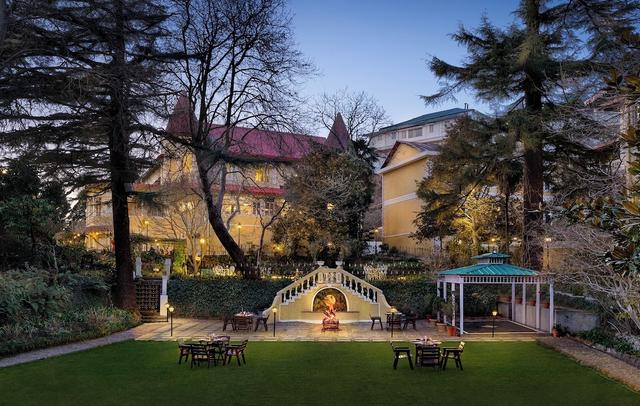 WelcomHeritage Kasmanda Palace