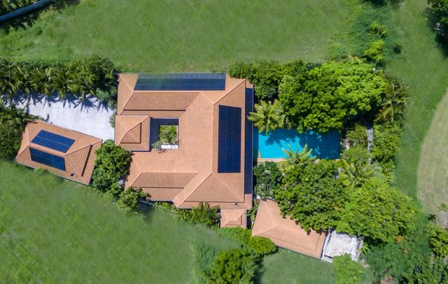 6 Bedroom Luxury Villa on Golf Course
