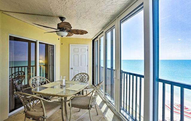 Beachfront Englewood Condo w/ Community Pool!