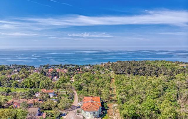 Sea Breeze Residence Mariella