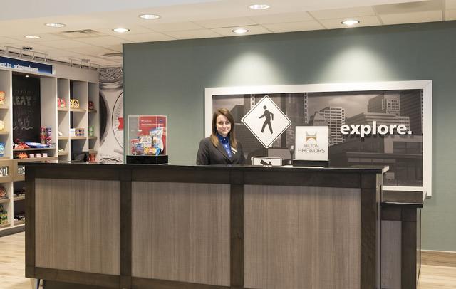 Hampton Inn & Suites Chicago Schaumburg