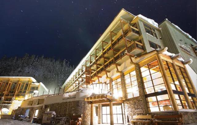 Sunshine Mountain Lodge