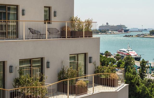 Mitsis N'U Piraeus Port