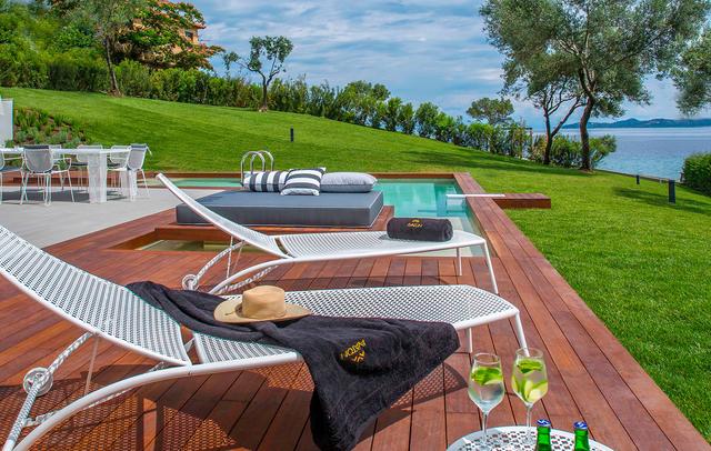 Avaton Luxury Hotel & Villas – Relais & Châteaux