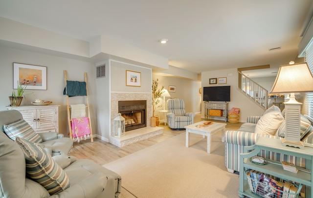 Steps to Beach: Townhome w/ Balcony in Ocean City