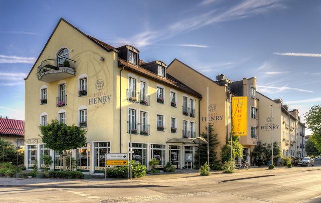 Hotel Henry