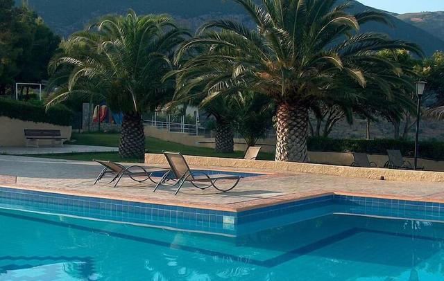 Chrissa Camping Rooms & Bungalows