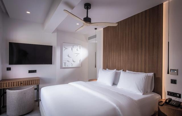 Noble Hotel Suites - Adults Only