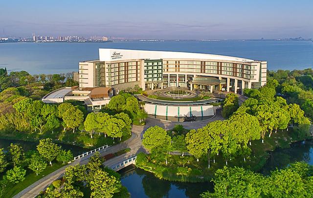 Fairmont Yangcheng Lake