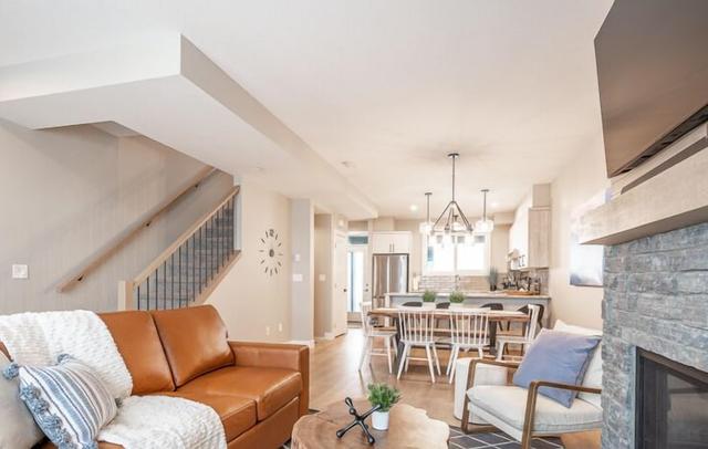 Grizzly Ridge Getaway Brand New, Hot Tub, Sleeps 11