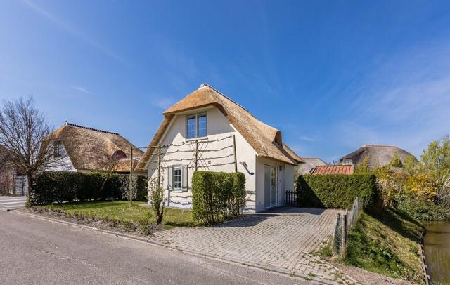 Restyled Villa With Dishwasher, Near the Sea in Domburg