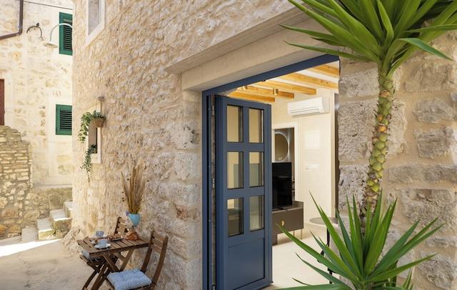 Villa Maja Aurelia in the Centre- Romantic Studio Apartment