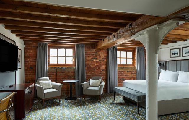 Manchester Marriott Victoria & Albert Hotel