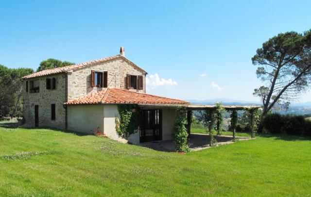 Rent Your Own Luxury Villa with 3 Bedrooms, Maremma Villa 1010