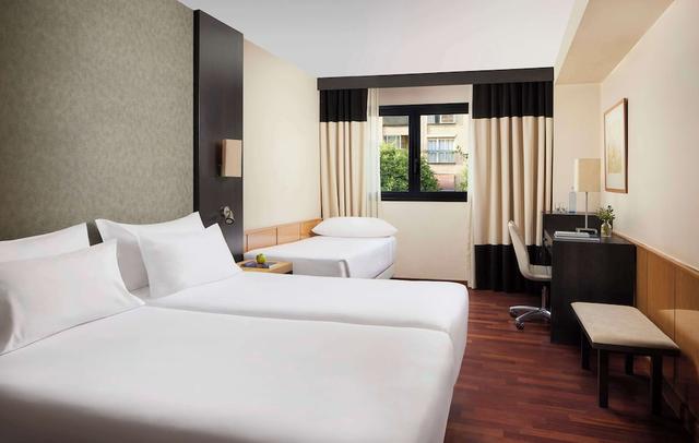 iStay by NH Ciudad de Valencia Hotel