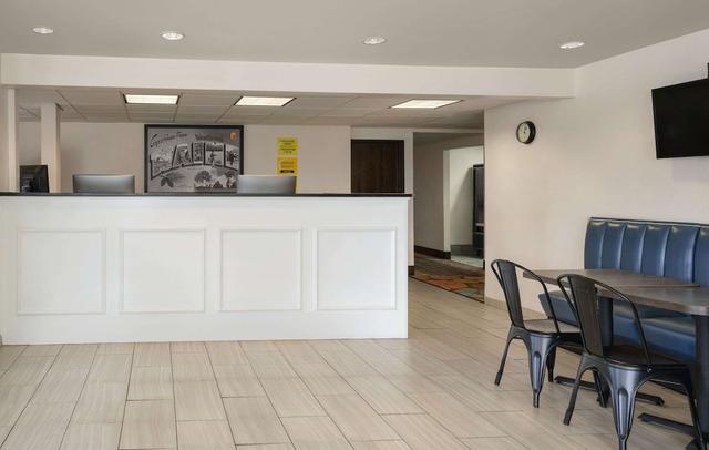 Super 8 by Wyndham Portland ME