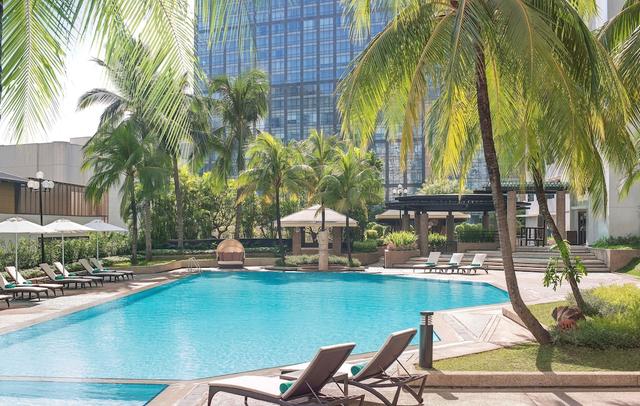 New World Makati Hotel