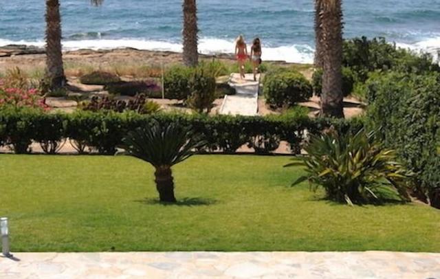 Platzia Beach Villas