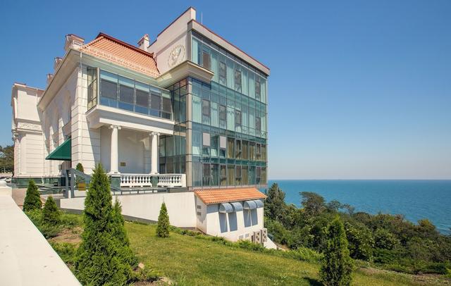 KADORR Hotel Resort & Spa