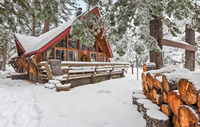 West Shore Haven Near Beach & Outdoor Fun!