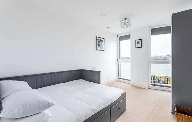 Greenwich Riverside Dream View