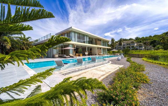 Ultra-Modern 6-Bedroom in Golf Course (PH6)