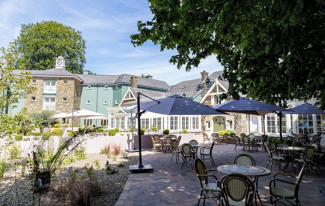 Killarney Heights Hotel