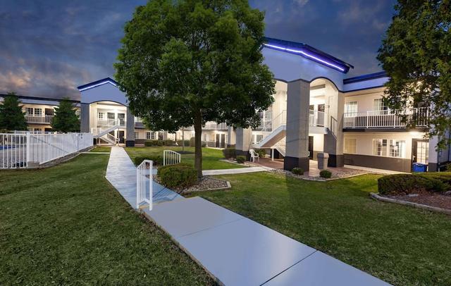 Days Inn by Wyndham Austintown