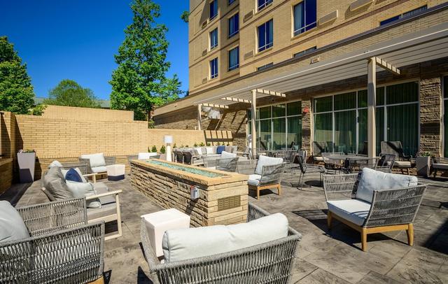 Courtyard by Marriott Raleigh Cary Crossroads