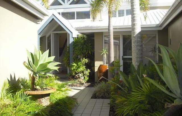 Sanctuary Cove Villas