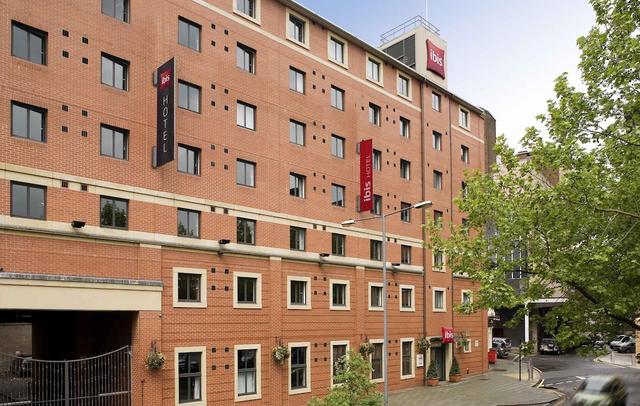 ibis Sheffield City