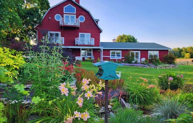 Chanticleer Guest House