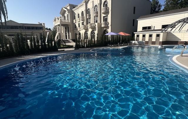 Zarafshon Parkside Hotel