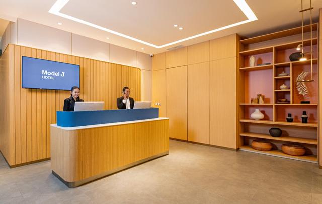 Model J Hotel BSD Carstensz