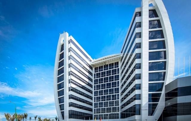 Wyndham Manta Sail Plaza Hotel & Convention Center