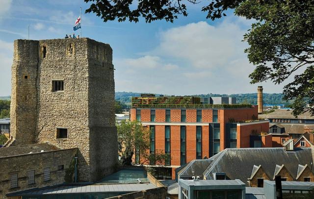 Courtyard by Marriott Oxford City Centre