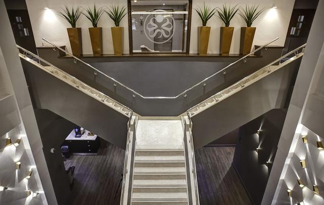 Sandman Signature London Gatwick Hotel