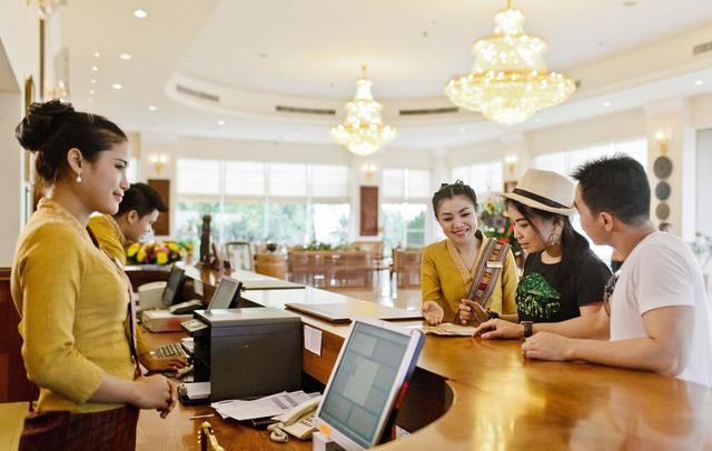 Champasak Grand Hotel