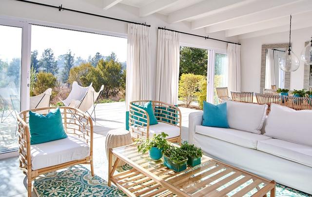 White Light The Rooms - Adults Only