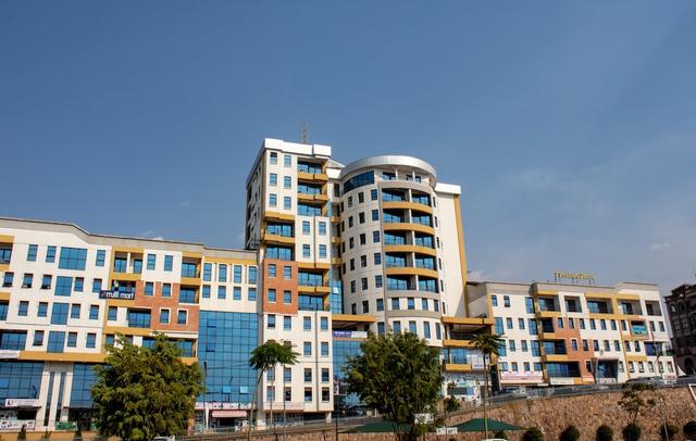 Tropical Plaza Apartments