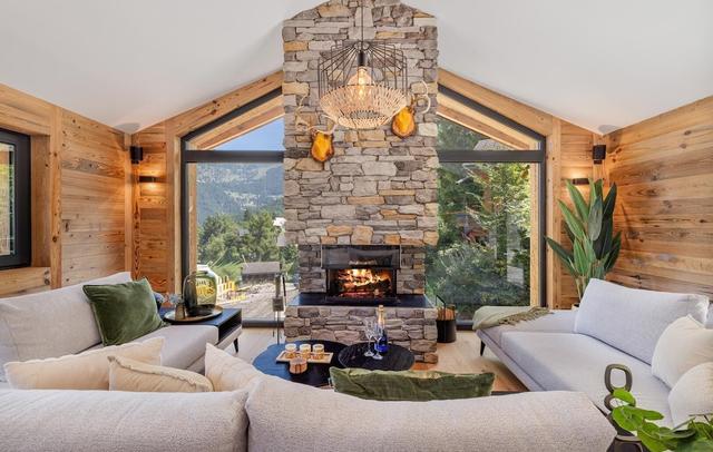 Chalet Le Reve Cinema Room Jacuzzi