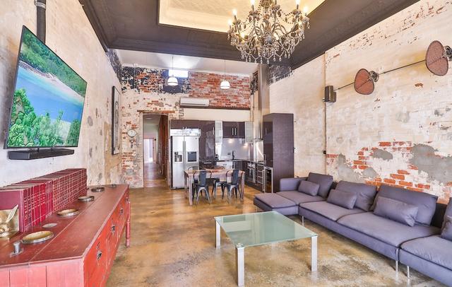 Indulge Apartments - Eighth Street