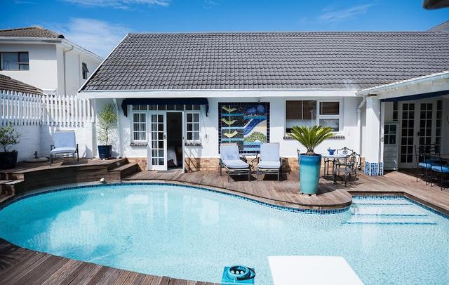 Admiralty Beach House