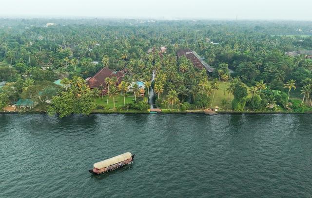 Lakesong Kumarakom