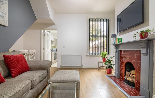 Platform Fishing Quarter Apartments