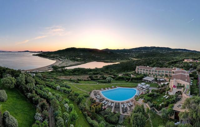 L'Ea Bianca Luxury Resort