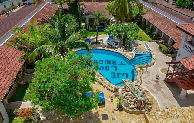 Best Western Jangwani Sea Breeze Hotel