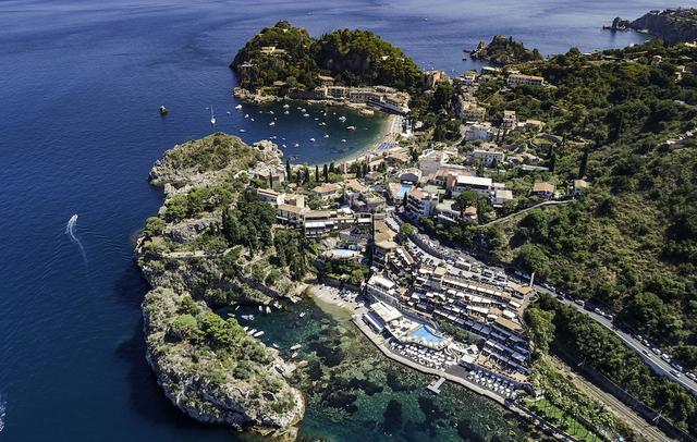 Atlantis Bay - The Leading Hotel of the World